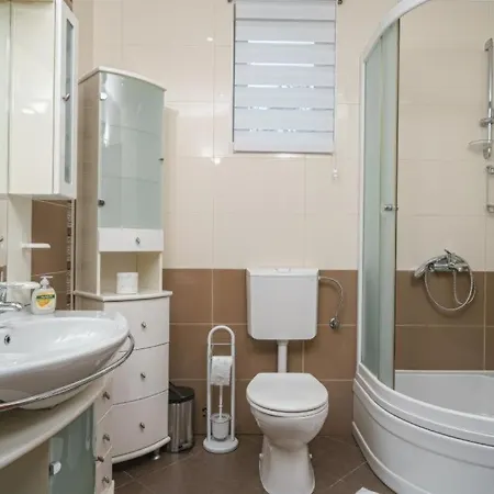 Modern, 2 Bedroom Near Beach! Apartment Vodice